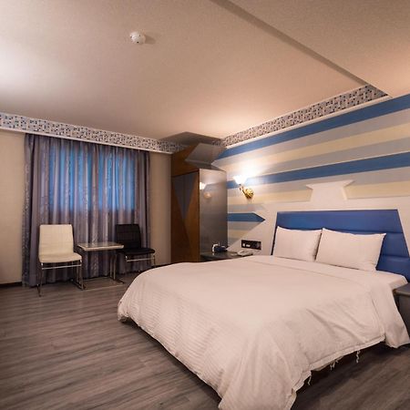 Golden Phoenix Hotel Kaohsiung Eksteriør bilde