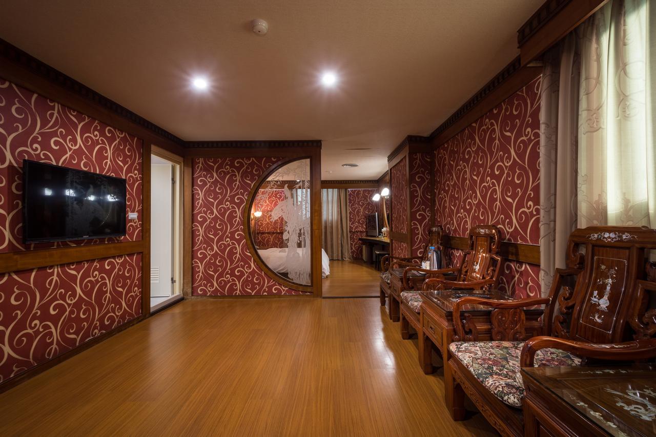 Golden Phoenix Hotel Kaohsiung Eksteriør bilde