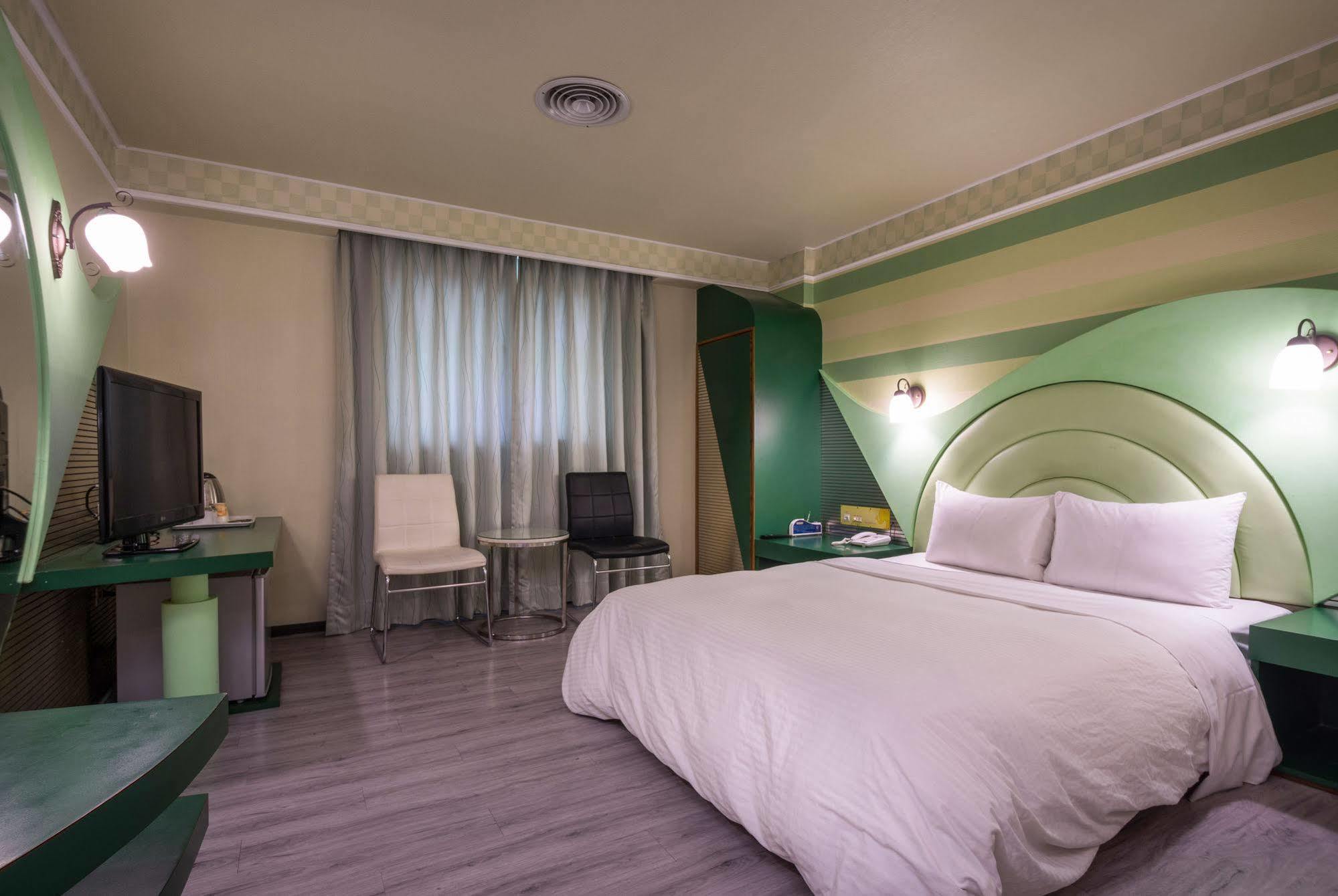 Golden Phoenix Hotel Kaohsiung Eksteriør bilde
