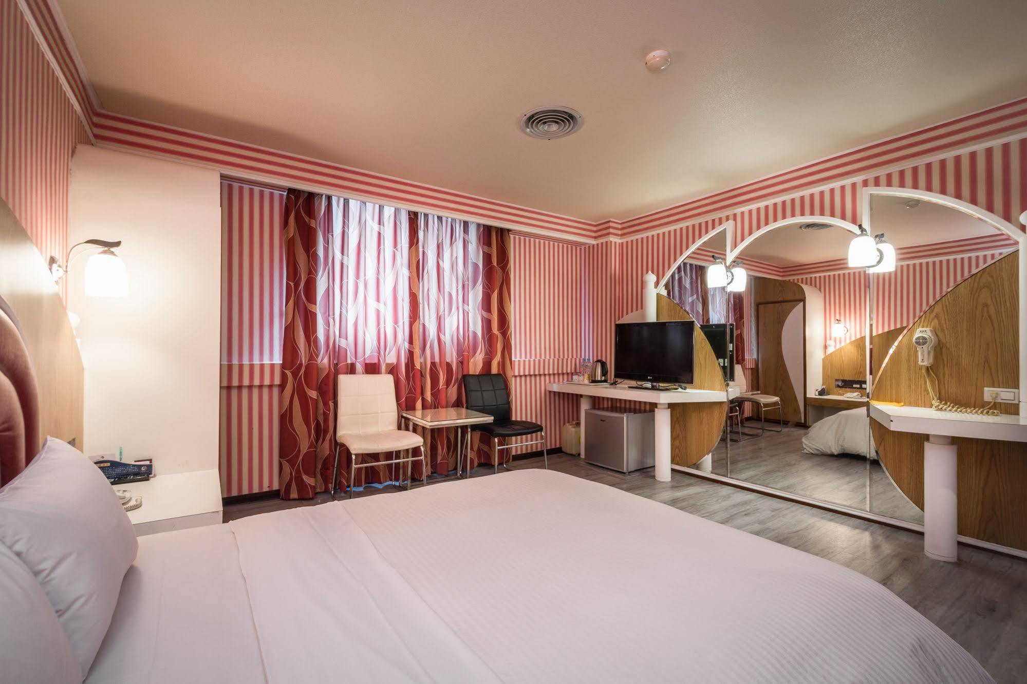 Golden Phoenix Hotel Kaohsiung Eksteriør bilde